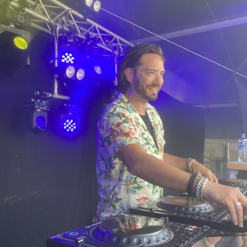 DJ 1